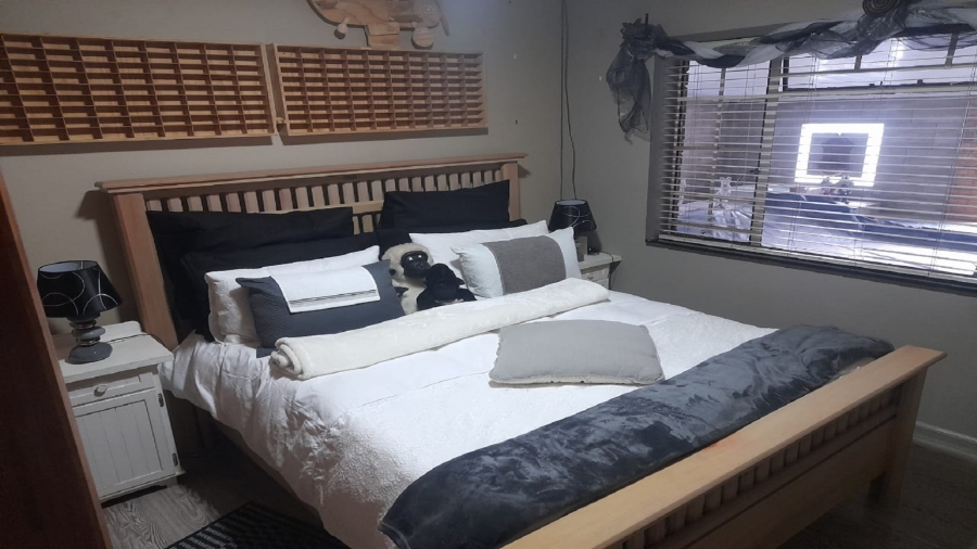 4 Bedroom Property for Sale in Vaalpark Free State
